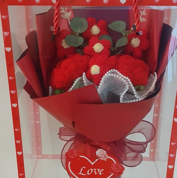 Jewelry - Crochet Flower Bouquet In A Clear Gift Box